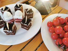 -桉树林A coffee 森林餐厅(三圣乡店)