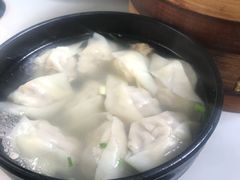 三鲜大馄饨-万寿斋(山阴路店)