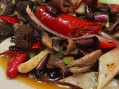 -黄桷树曹家私房菜(江与城店)