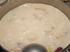 -洪氏嗨捞·广东猪肚鸡·椰子鸡火锅(西咸万象城店)