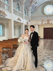 -MAO亲爱的猫婚纱摄影工作室