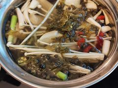 老坛酸菜锅-鲁西肥牛(九方购物中心店)