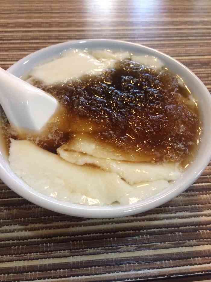 打分 很棒,卖豆花的大姐也很好,超级喜欢冰渣