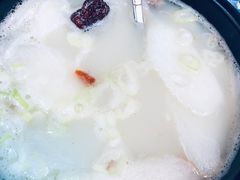 -益百岁牛尾汤(香山路店)