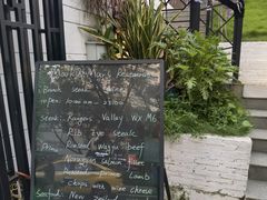 -Mark&Mars Restaurant