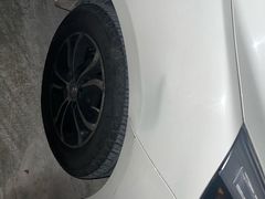 -鲨鱼皮汽车凹陷玻璃修复(静安店)