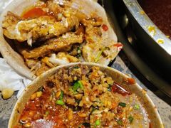 -肖肖酸萝卜鱼火锅(总店)