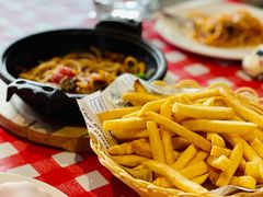 炸薯条-1886德国汽车餐厅(外滩十六铺码头店)