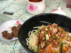 -口口香小吃店