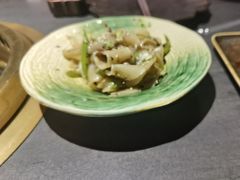 -铭牛烧肉·和牛海鲜自助(高新月牙湖店)