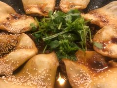 地锅鸡-八张桌子(老店)