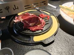 -七甲山烤肉(长白山奇石山珍根艺一条街店)