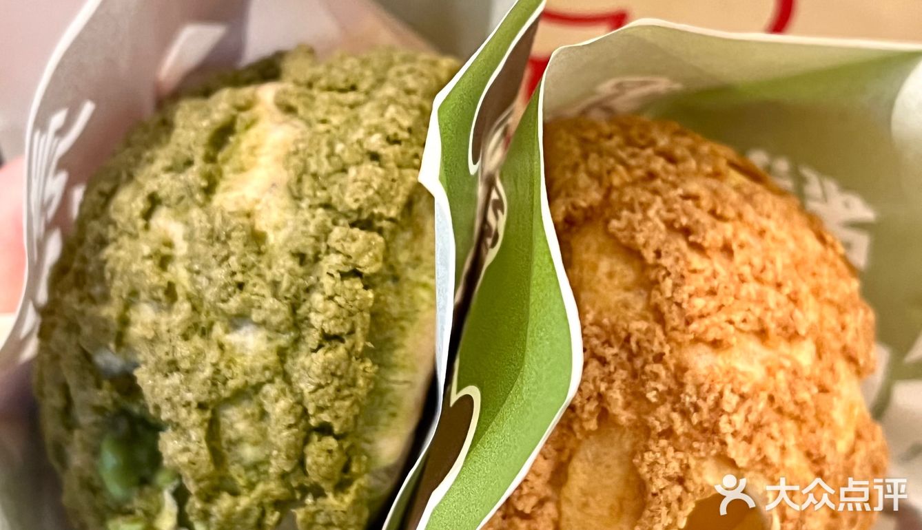 新品抹茶泡芙🍵这口大爆浆奶油真的是太过瘾啦😆