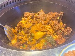 -山河屯铁锅炖·非遗东北菜(南山店)