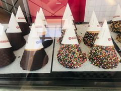 -Cold Stone Creamery(main street)