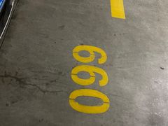 -龙美术馆西岸馆-停车场