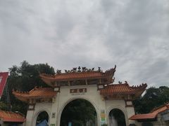 -伊岭岩风景区