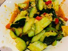 -虾弄弄海派小龙虾·牛羊蝎子火锅