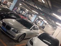 -新荟城购物中心-停车场