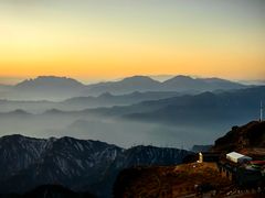 -牛背山