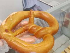 碱水面包-老梦面包 CHEZMOREL(三源里店)