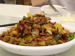 新疆大盘鸡-巴扎美食·新疆菜·西域歌舞表演餐厅(新疆大厦店)