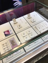 -潮宏基珠宝(天虹石路店)
