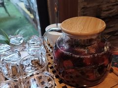 -月亮眼花园餐厅书吧酒吧