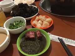 -洞庭洲·防空洞火锅·烧烤·铜锅涮肉(新百广场店)