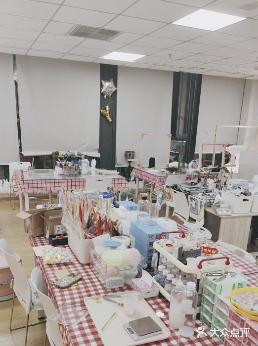 爆爆手作·掐丝珐琅·Tufting·捏捏乐DIY团建集合店(朝阳店)图片