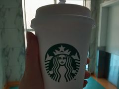 榛子味拿铁-星巴克(西藏路店)