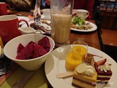 -岷山饭店-芝芝自助餐厅