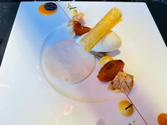 糖渍甜杏夏威夷果奶冻及杏仁碎片-L'ATELIER de Joel Robuchon(外滩18号店)