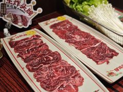 吊龙-沙胆彪炭炉牛杂煲(上海日月光广场店)