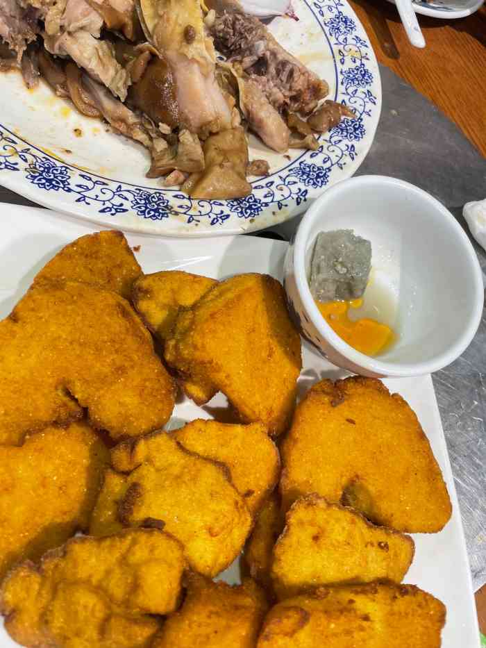 静香斋餐厅(十里堡店"石佛营的清真馆子,就在八里庄北里的路边上.