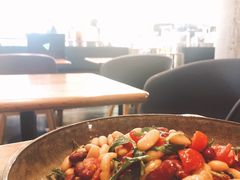 杂豆松仁色拉-Wagas沃歌斯(太古汇店)