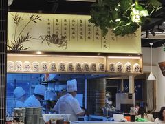 -馋三尺蟹粉小笼(人民广场店)