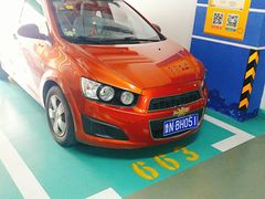 -龙湖天街-停车场