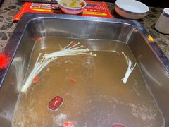 -月满大江经典火锅(任城路店)
