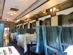 靠窗位-火车头法国西餐厅