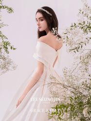 点击看大图 -GRACE KELLY婚纱与礼服(北京店)