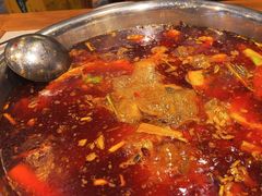 -肖肖酸萝卜鱼火锅(总店)