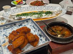 -千百味红餐厅·非遗江西菜(绿地双子塔总店)