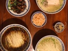 白汤面-同得兴 Since·1995 传统苏式面馆(十全街店)