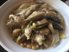 深海杂鱼煲-德悦高风味餐厅