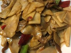 -民间瓦缸煨汤館(嵩山路店)