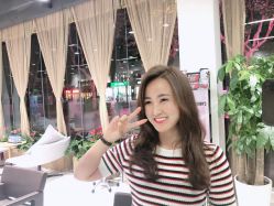 -CARR SALON