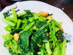 -东来菜馆•手抓海鲜家常菜•海鲜锅贴(鸽子窝店)