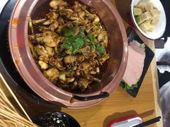 -虾弄弄海派小龙虾·牛羊蝎子火锅