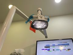 -岳辰齿科(浦东长泰店)